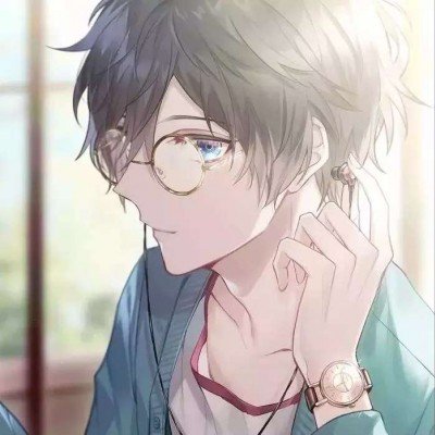 男孩踩翻石桌压到头